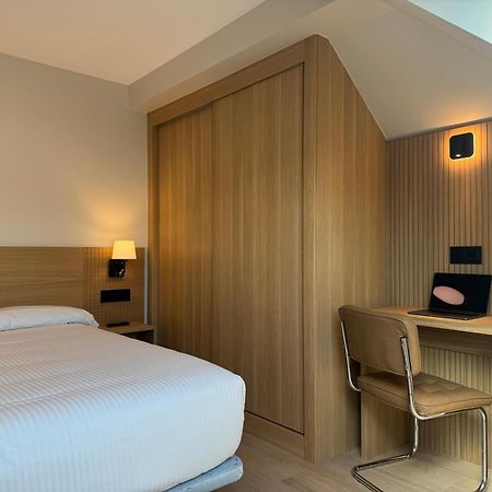 Hotel Europa Arteixo Buitenkant foto