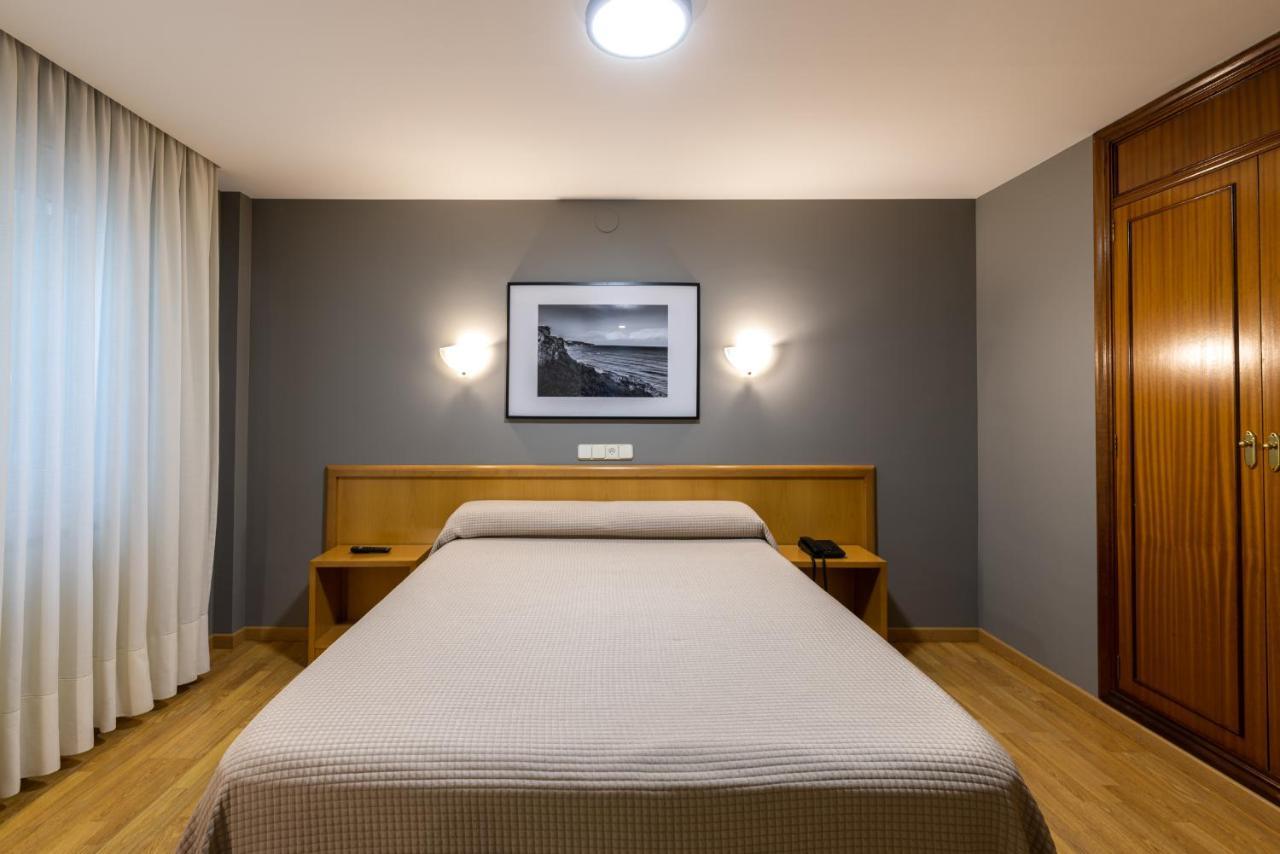 Hotel Europa Arteixo Buitenkant foto