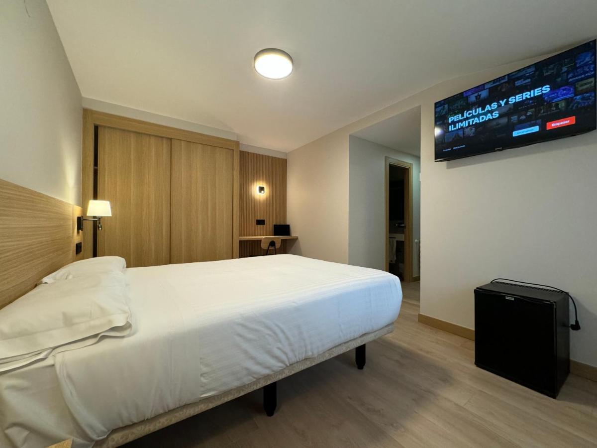Hotel Europa Arteixo Buitenkant foto