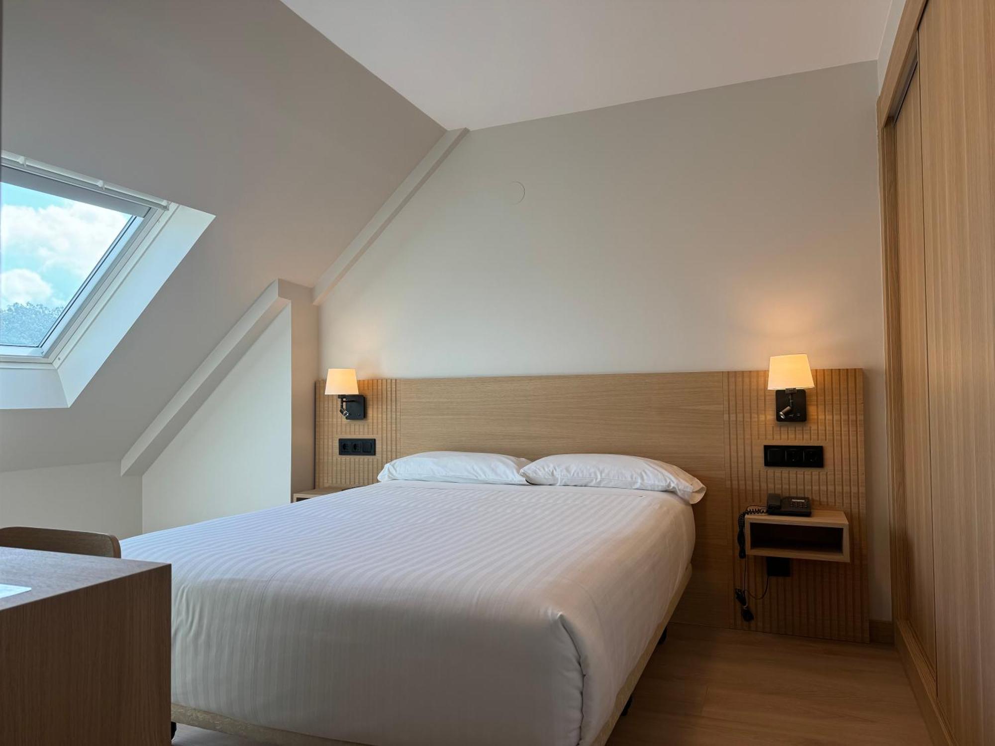 Hotel Europa Arteixo Buitenkant foto